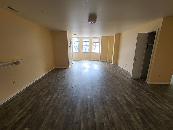 4th image of 303 South St #5