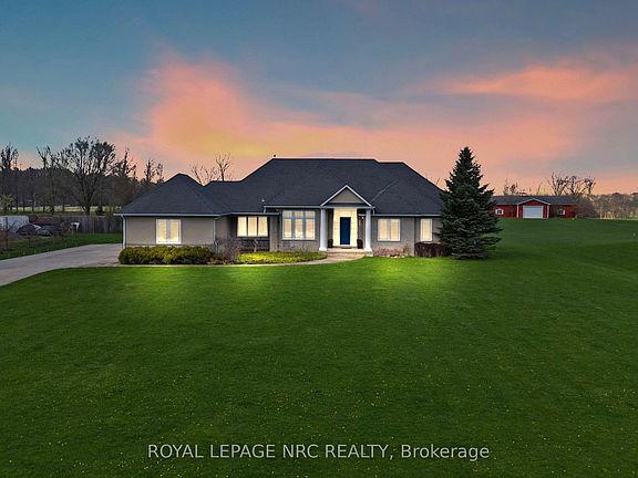 2nd image of 2615 Miller Rd
