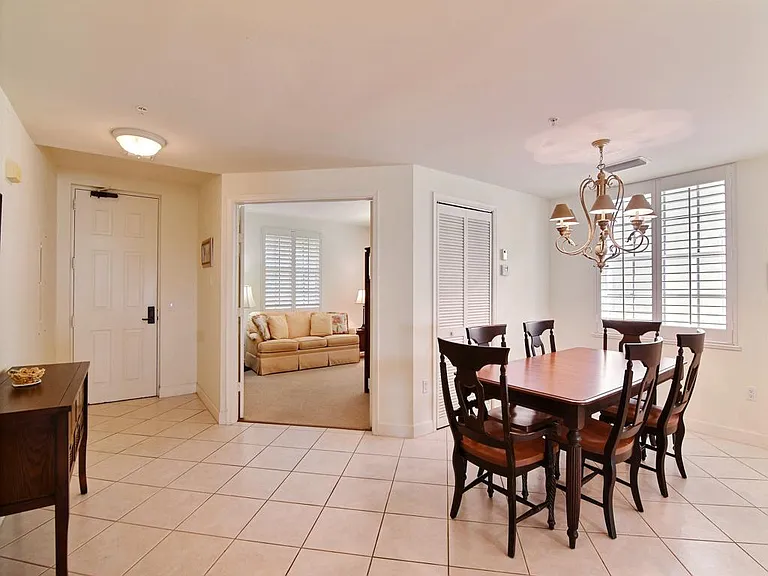 940 Turtle Cove Ln #210 — Photo 7