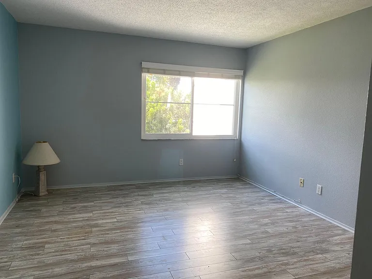 729 Capri Isles Blvd — Photo 8