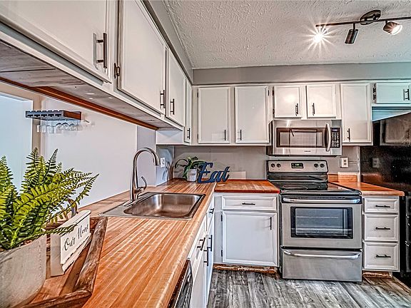 4th image of 706 Bonnie Brae Dr #706
