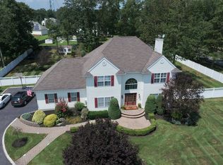 2 Mitchell Ln, Jackson, NJ 08527