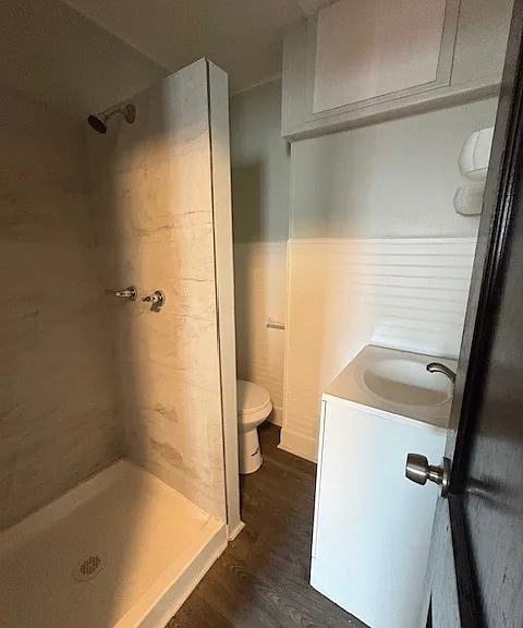310 E Main St — Photo 4
