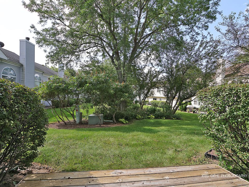 2nd image of 843 S Constitution Ave