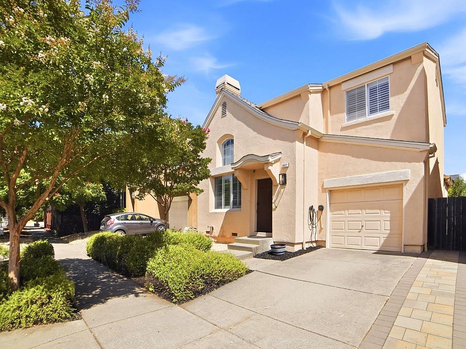 1st image of 2427 Bramble Way