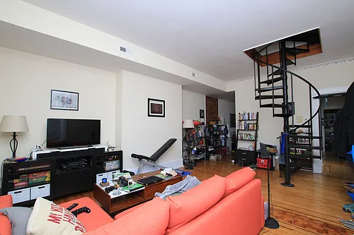 717 N 5th St #2R Photo 1 717 N 5th St #2R Photo 1