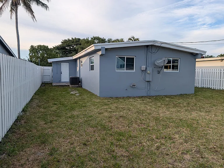 2990 NW 7th Ct — Photo 5