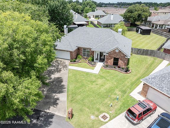2nd image of 210 Silver Creek Cir