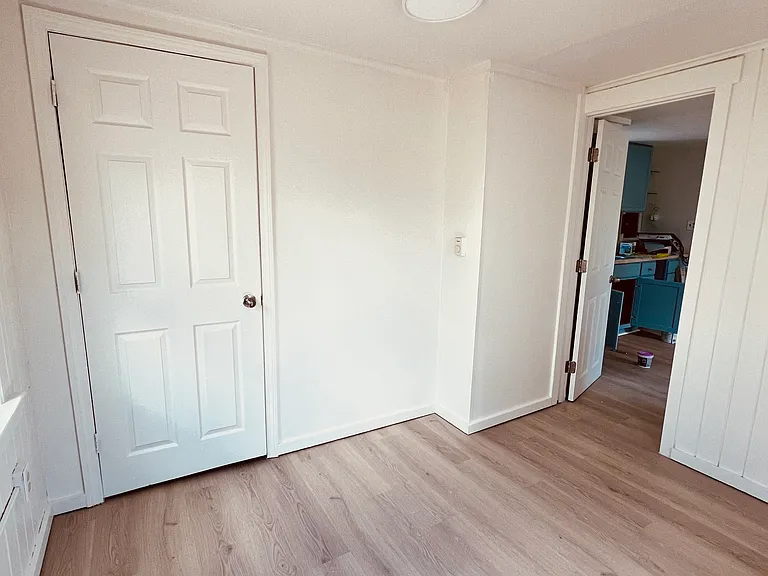 31-33 Fern Ave #202 — Photo 3