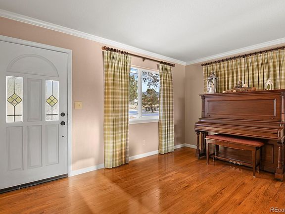 2nd image of 4025 Arrowhead Dr