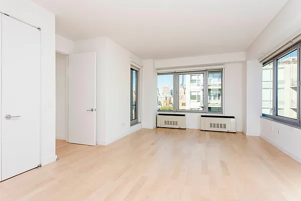Rented by Town Residential | media 3