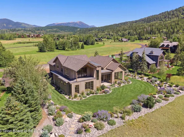 14 Winger Cir, Victor, ID 83455