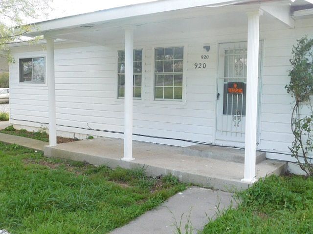 2nd image of 920 Benton Pike NE