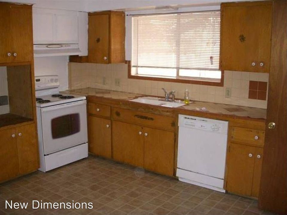 2nd image of 2090 Orange Ln