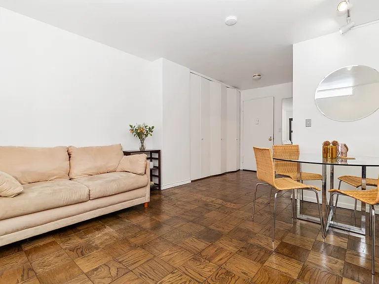 7 E 14th St #215 — Photo 2