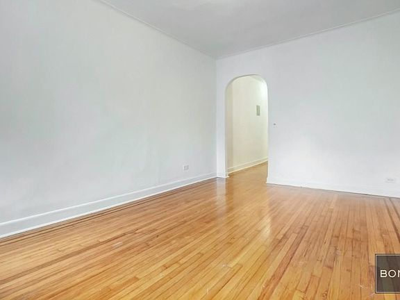 4th image of 1619 York Ave APT 5A