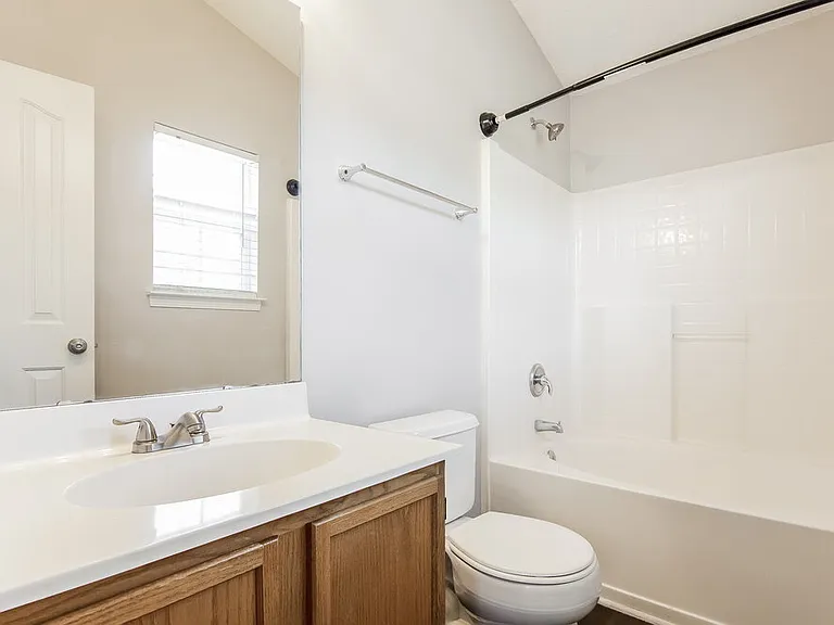 11202 Northwoods Forest Dr — Photo 11
