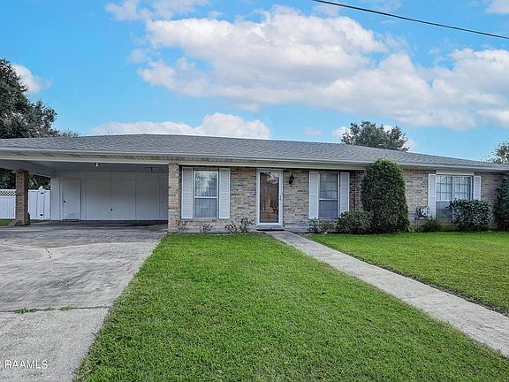3rd image of 1407 Southport Blvd