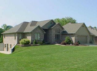 1605 W Foxcliff Dr, Martinsville, IN