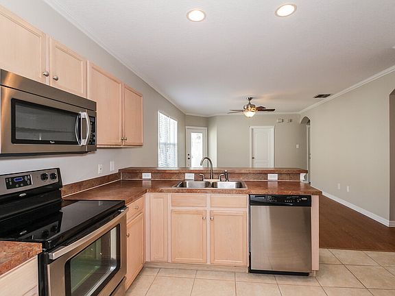5th image of 7830 Bristol Park Dr