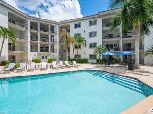 1100 Pine Ridge Rd #400, Naples, FL 34103