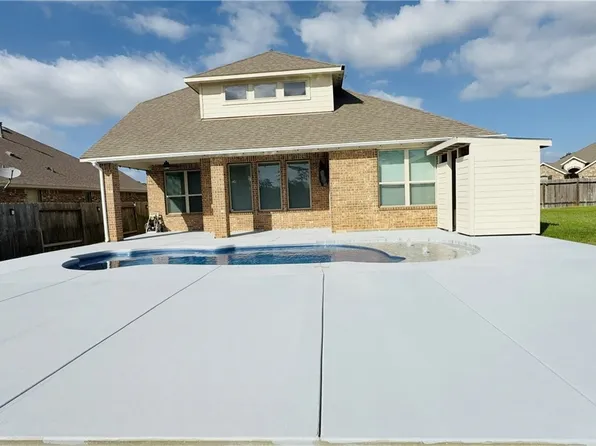 133 Chestnut St, Lockport, NY 14094