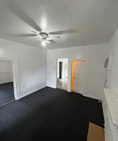 1031 N Florence Ave — Photo 9