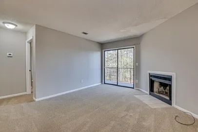 2816C Thomas Ln — Photo 5