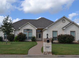 956 Lands End Cv, Hewitt, TX 76643
