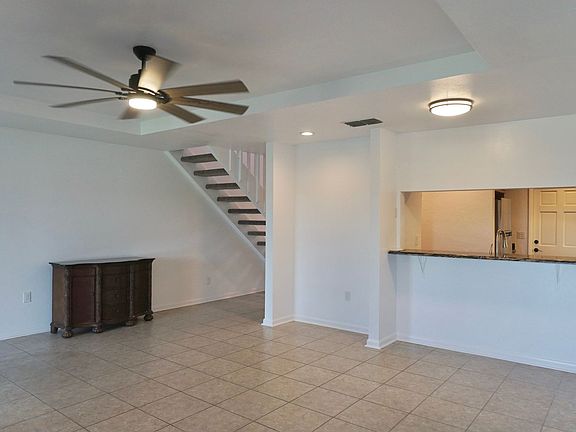 4th image of 504 Orange Blossom Dr