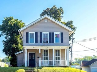 811 Cedar St, Muscatine, IA 52761