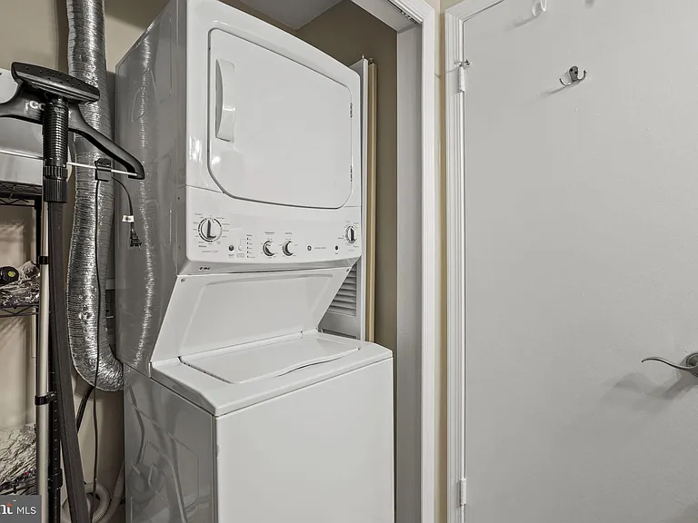 3178 Summit Square Dr #3-D2 — Photo 21