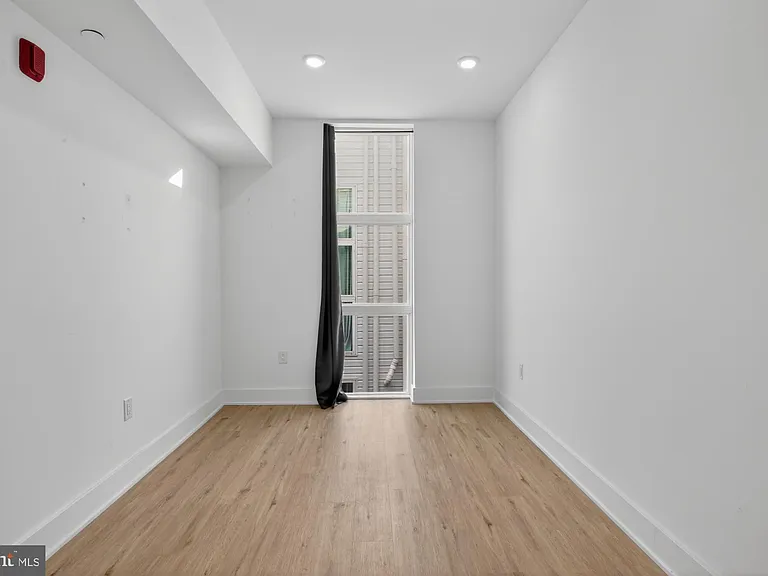 59 N 2nd St #14 — Photo 17