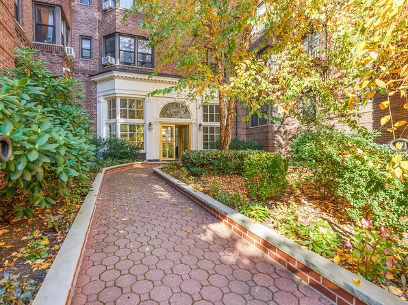 69-40 Yellowstone Boulevard image 1 of 18