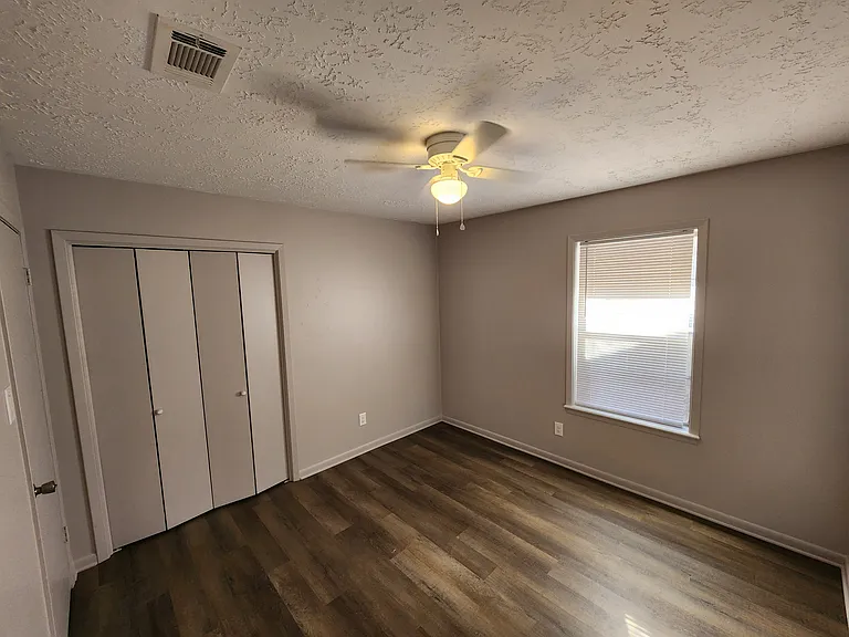 1602 Luza St #B — Photo 13