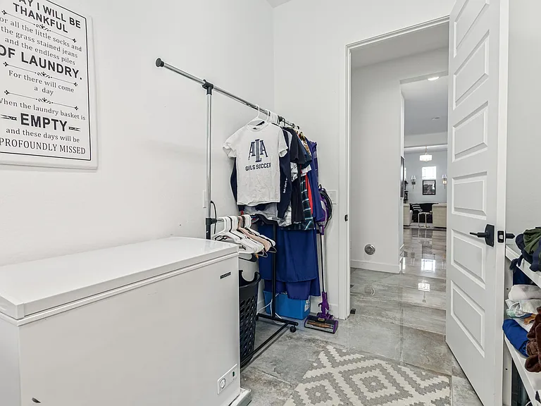 21040 E Carriage Way — Photo 11