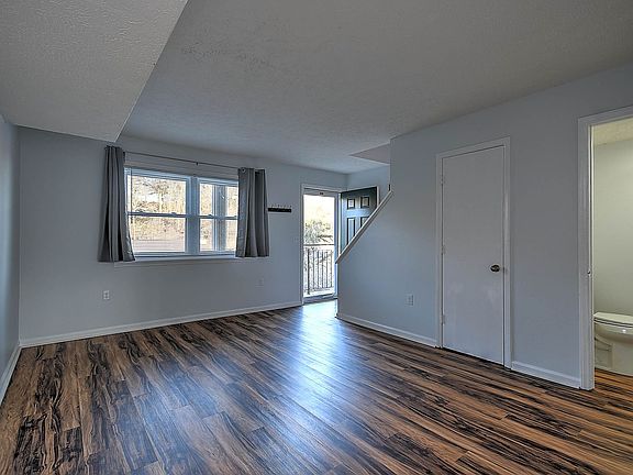 2nd image of 449 Eastley Ct APT 5
