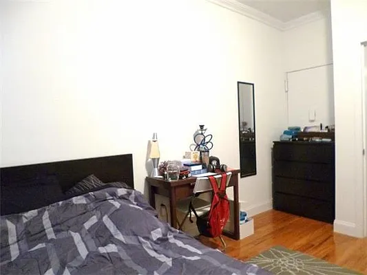 Rented by I & I New York | media 9