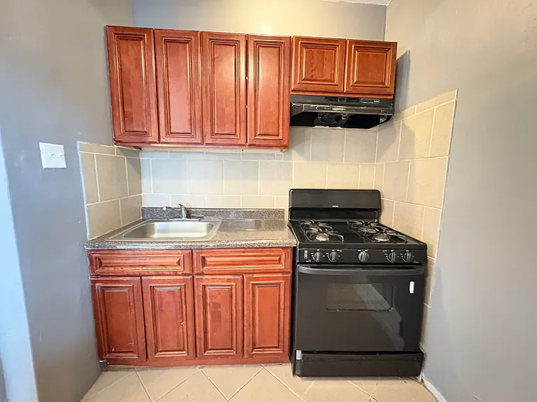 806 Broadway #501 — Photo 1