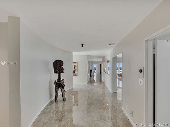 5th image of 3600 Galt Ocean Dr APT 16A