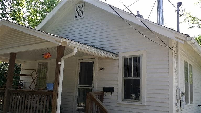 1st image of 504 N East St