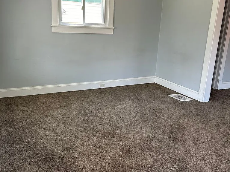 9505 Sladden Ave — Photo 1
