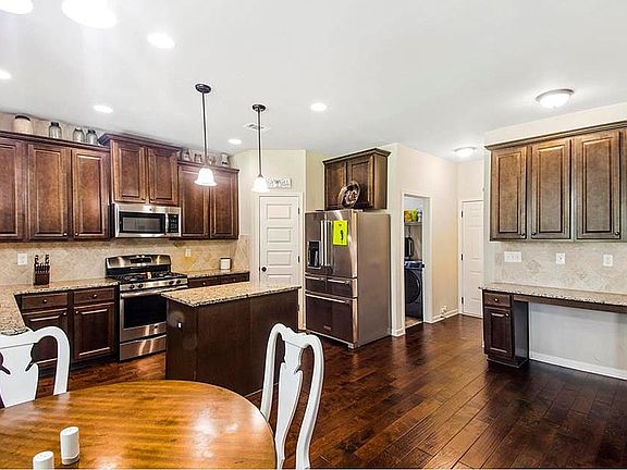 3rd image of 3663 Dwyer Ln