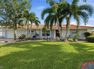 1028 Edgemere Dr, Fort Myers, FL 33919