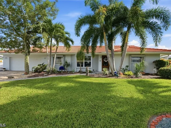 1028 Edgemere Dr, Fort Myers, FL 33919