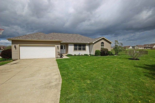 1st image of 93 Eagle Ct #136/0554