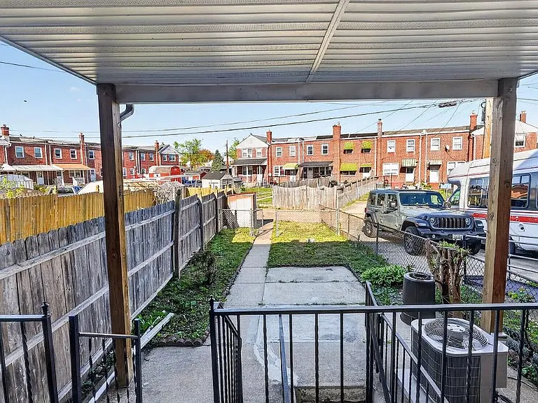 3425 Dunran Rd — Photo 29