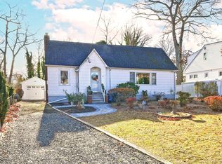 32 Horton Drive, Huntington, NY 11746