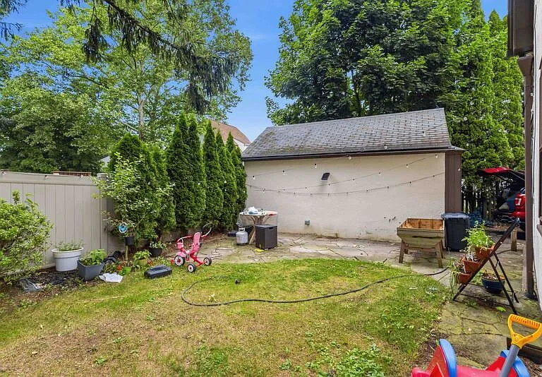 10 N Elk Ave — Photo 27