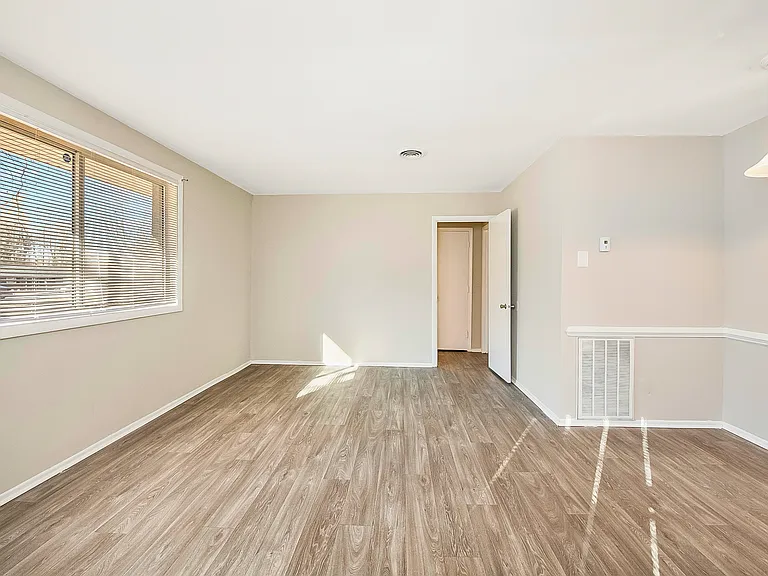 2146 Cockran St SW #C2146 — Photo 15